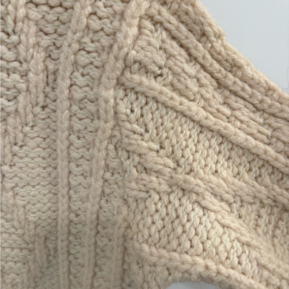 Vintage 100% Virgin Wool Forum Sportswear Cable Hand Knit Sweater Size Large - Picture 10 of 13